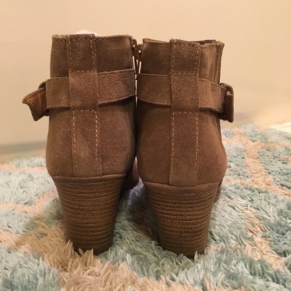Suede booties size 7 - Picture 4 of 5